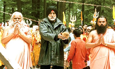 Still from Ab Tumhare Haware Watan Saathiyo: Amitabh Bachchan