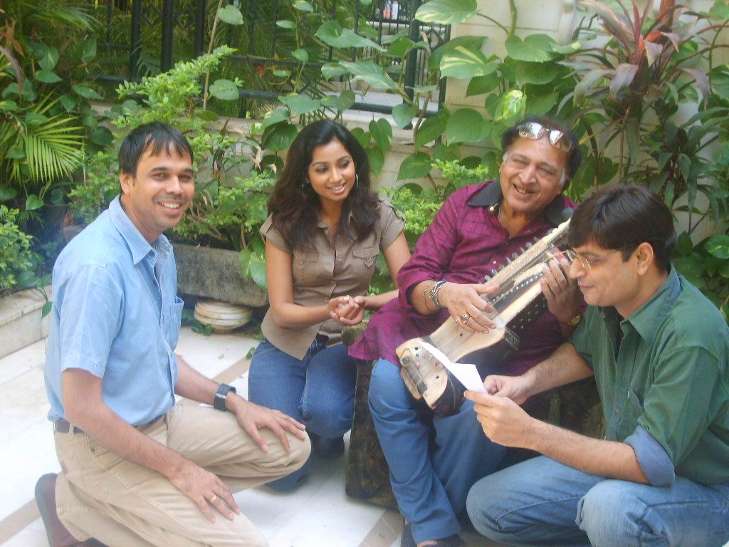 Shreya with Sandesh Shandilya, Ustad Sultan Khan and Irshad Kamil
