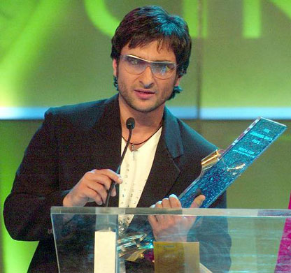 Saif Ali Khan Receives Best Supporting Actor Award