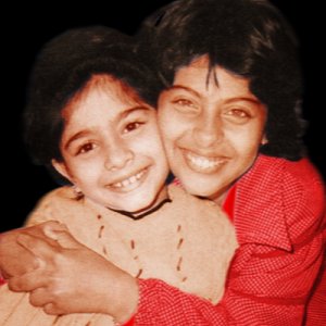 Kajol with sister Tanisha