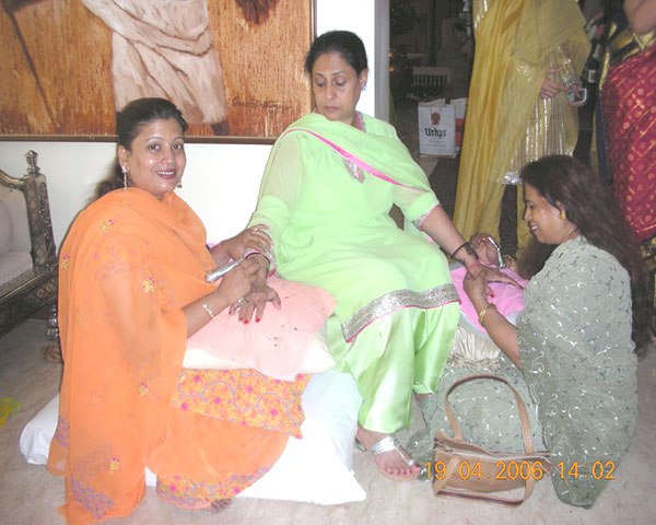Jaya Bachchan Mehendi Rasm