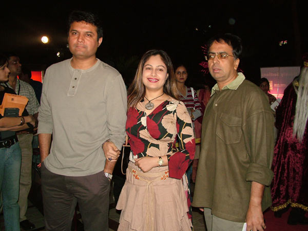 Ayesha Jhulka with her husband