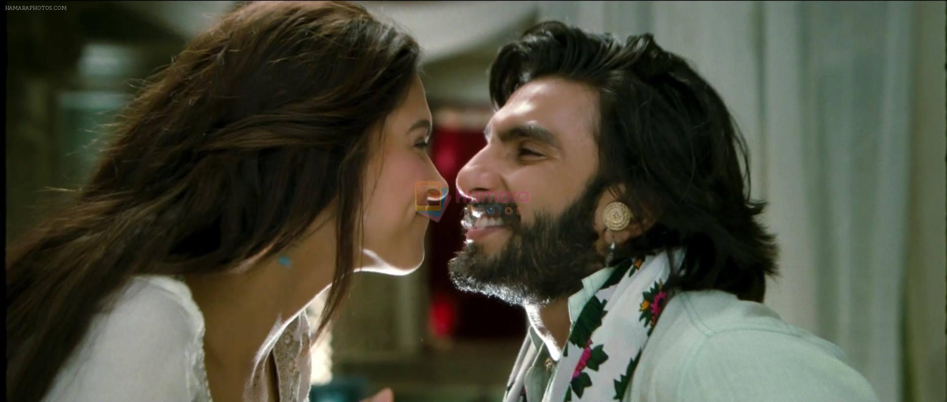 Deepika Padukone, Ranveer Singh in Ramleela