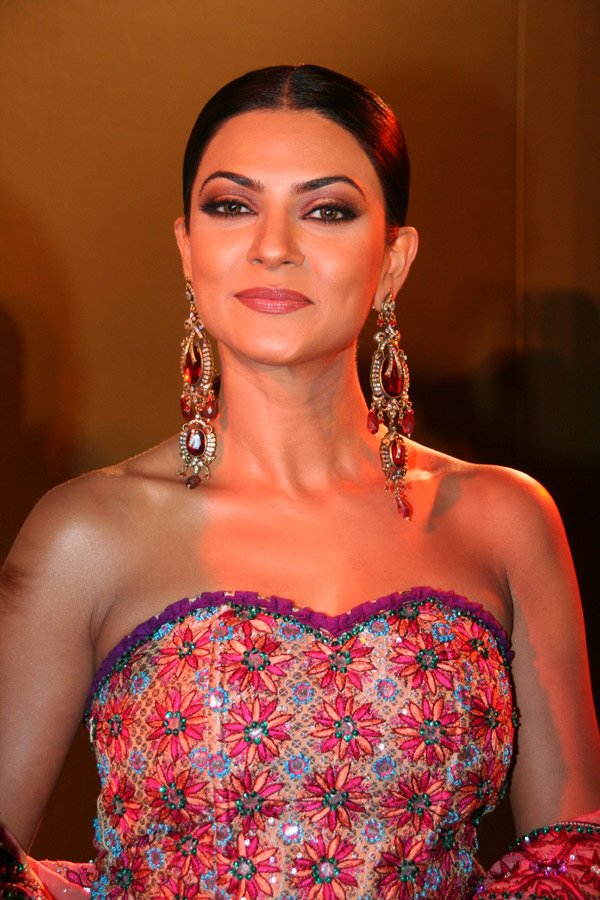 Sushmita Sen walks the ramp for Maheka Mirpuri