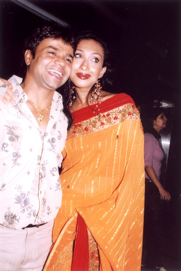 Rajpal Yadav & Rituparna Sengupta