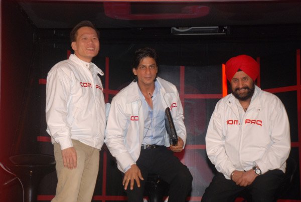 Shahrukh Khan introduces new look of Compaq - 7