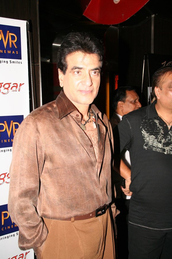 Jeetendra at the Premiere of Aggar