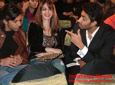 Hrithik with Suzanne and Abhishek Bachchan