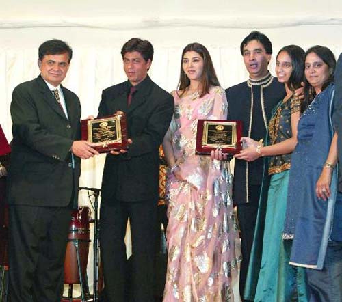 Shahrukh Khan and Sonali Bandre
