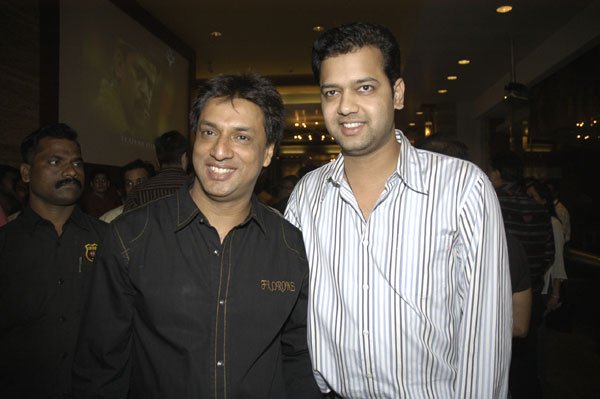 Madhur Bhandarkar, Rahul Mahajan