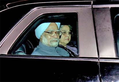 Manmohan Singh with his wife