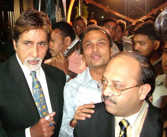 Amitabh Bachchan,Anil ambani & Amar Singh in the Premiere of Waqt