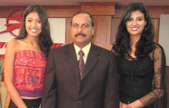 Sayali with Tanushree and H.A. Munaff