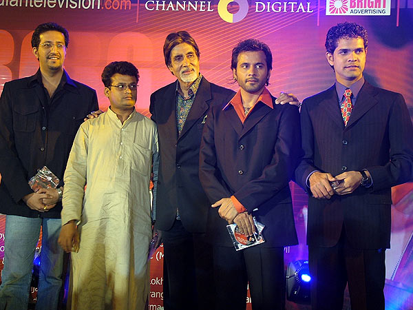 Amitabh Bachchan launches Rajeev Goswami's debut album