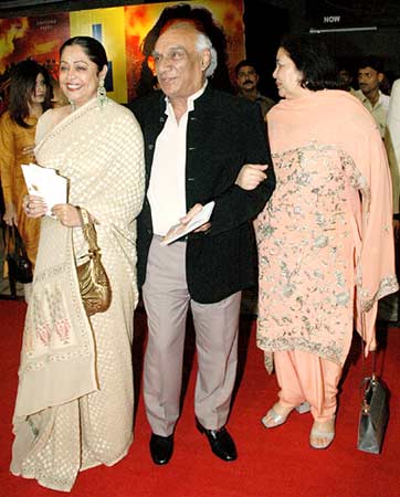 Kirron Kher with Yash Chopra and his wife Pamela