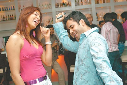 Tusshar Kapoor and Ishaa Koppikar