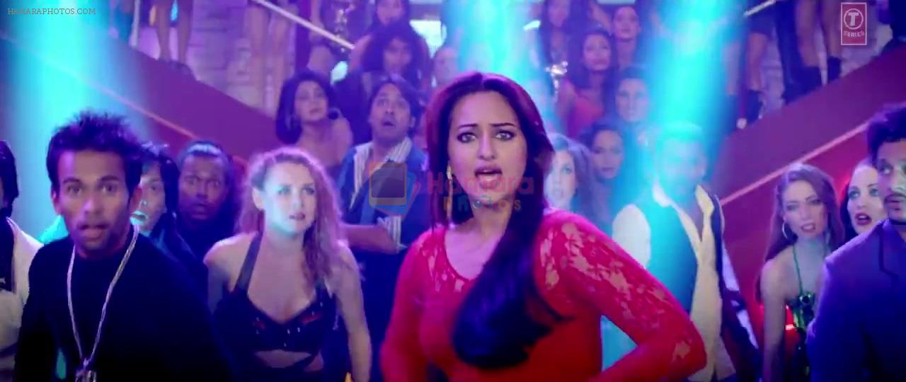 Sonakshi Sinha in Tamanche Pe Disco song in movie Bullett Raja