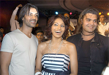 Mithun Chakraborty's son Mimoh with John Abraham and Bipasha Basu