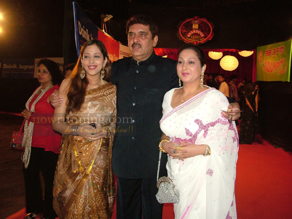 Raza Murad with his family