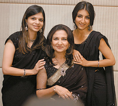Sharmila Tagore with daughters Soha and Saba Ali Khan