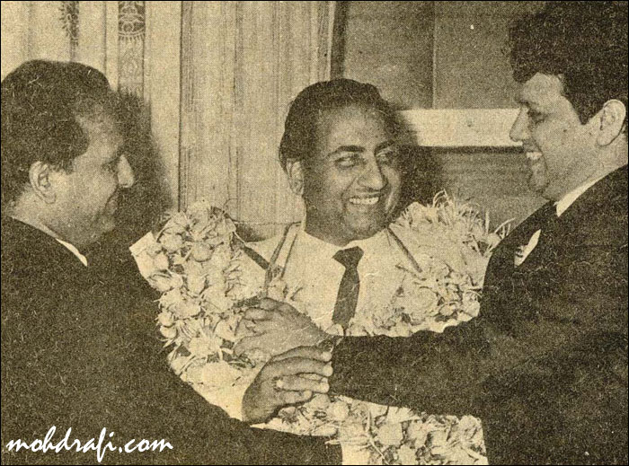 shankar jaikishan with rafi celebrate 