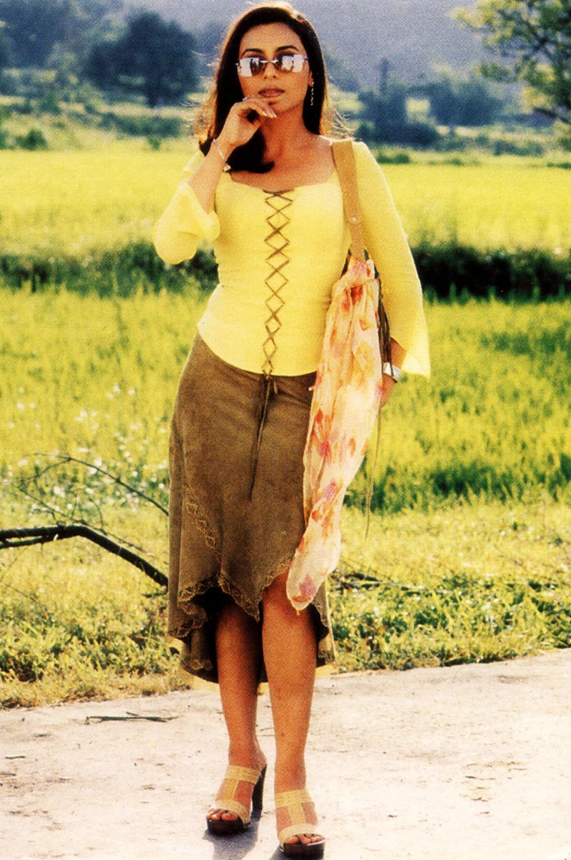 Индийская актриса сюзанна мукхерджи. Рани Мукхерджи в молодости. Рани Мукхерджи 2000. Мукерджи Сюзанна Мукхерджи. Рани Мукхерджи в полный рост.