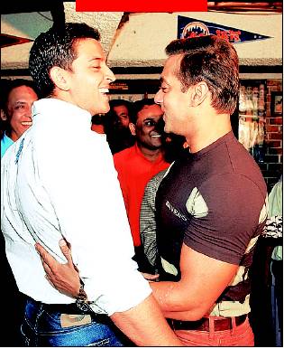 Salman Khan with Hrithik Roshan