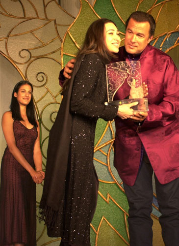 Stiven Sigal & Karishma Kapoor