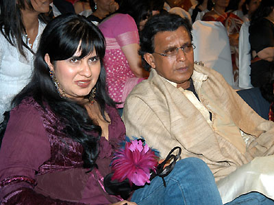 Mithunda with India's top fashion designer Anna Singh during the award ceremony