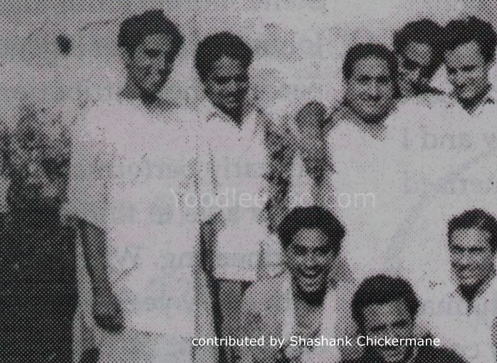 Kishore with other artistes (Contributed by Shashank Chickermane)