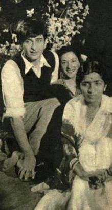 Lata with Nargis & Raj Kapoor