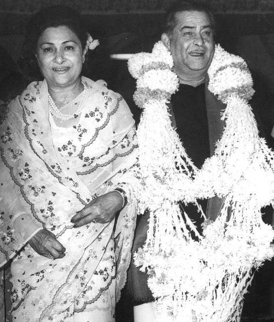Raj Kapoor with his wife Krishna Kapoor