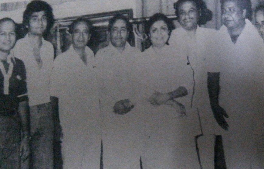 Kishoreda with Suman Kalyanpur, Rajesh Roshan & others in the recording studio