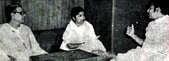 Madanmohan discussing with Lata & Majrooh Sultanpuri in the recording studio