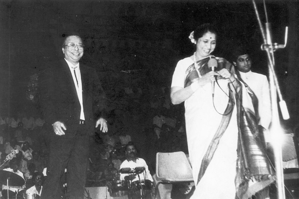 RD Burman with Asha in a concert