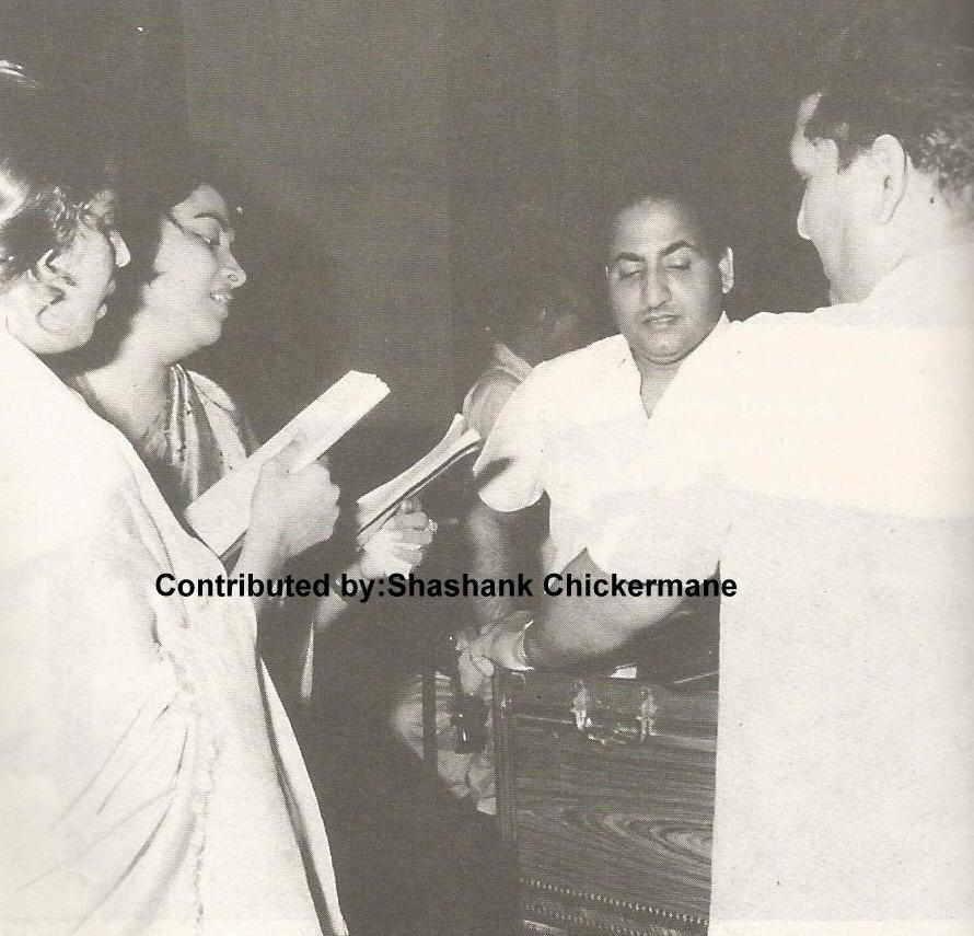 Mohd Rafi with Geetadutt, Suman Kalyanpur rehearsals a song with Shankar in the recording studio
