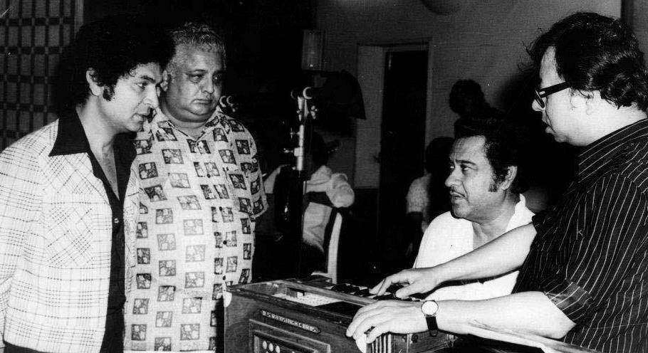 Kishoreda discussing with RD Burman, Asrani & others in the recording studio