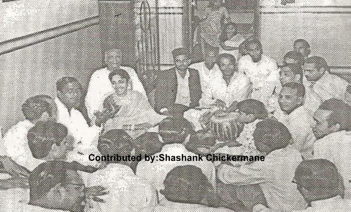 Geeta Dutt with others in the Mehfil