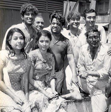 Shankar Jaikishan with Rajkapoor, Shashi Kapoor, Randhir Kapoor & others