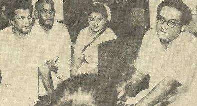 Hemantda with Uttam Kumar and others