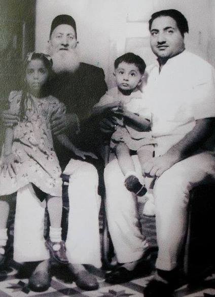 Mohammad Rafi with his father & his children