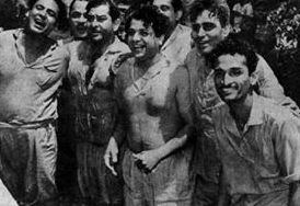 Raj Kapoor enjoying Holi with Jaikishan, Hasrat Jaipuri, Rajendra Kumar & others