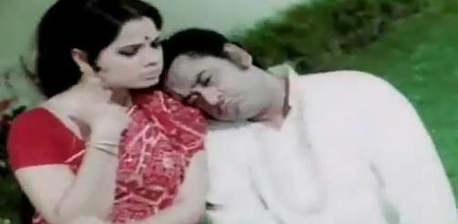 Kishoreda with Mumtaz in the film