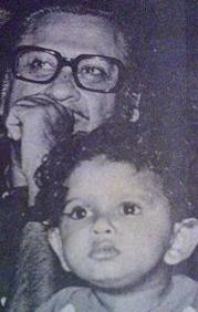 Kishoreda enjoying with his son Sumeet Kumar in a show
