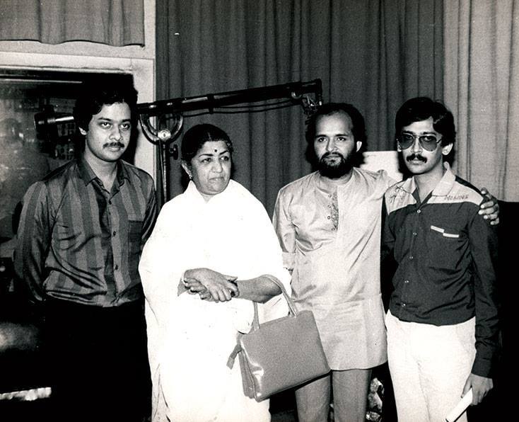 Lata with Anand Milind & Sameer in the recording studio