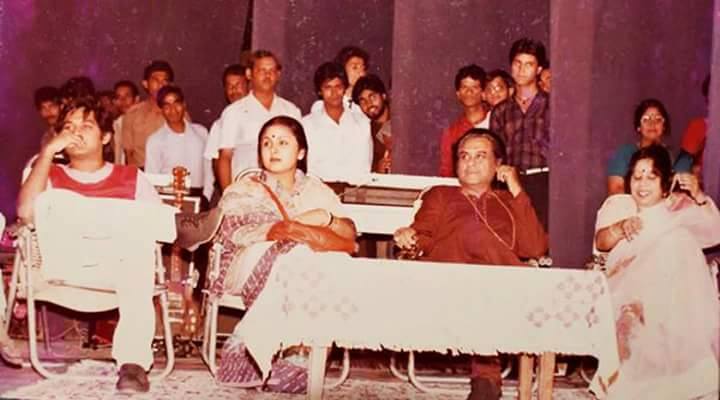Kishoreda with his son Amit, wife Leena & others in a function