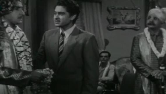 Kishoreda with Bharat Bhushan, Om Prakash & others in the film scene