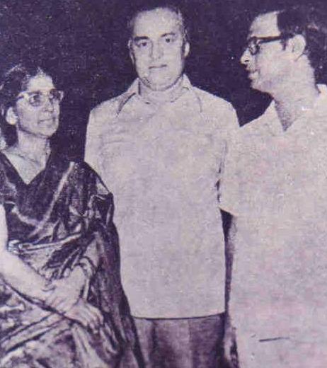 Mukesh with his fans