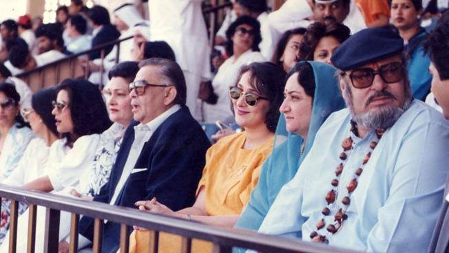 Raj Kapoor with his wife alongwith Shammi Kapoor & his wife, others watching match