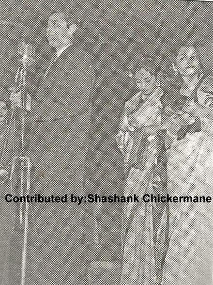 Geeta Dutt with Nalini Jaywant & Dilip Kumar in the stage show